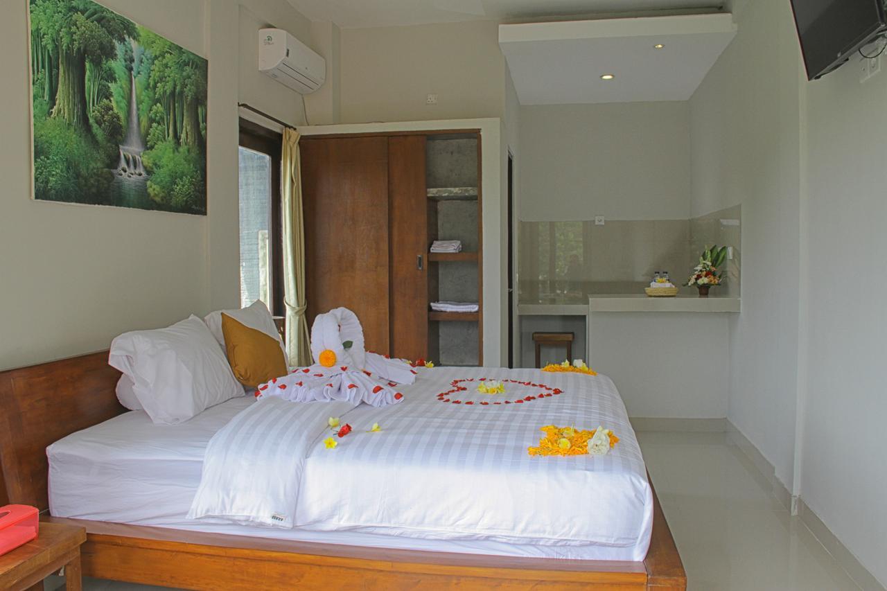 Umah Tikari Guesthouse Canggu Esterno foto
