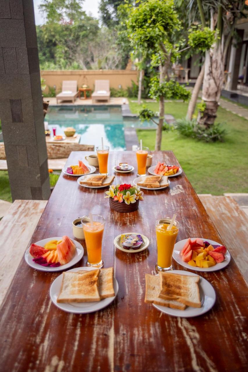 Umah Tikari Guesthouse Canggu Esterno foto