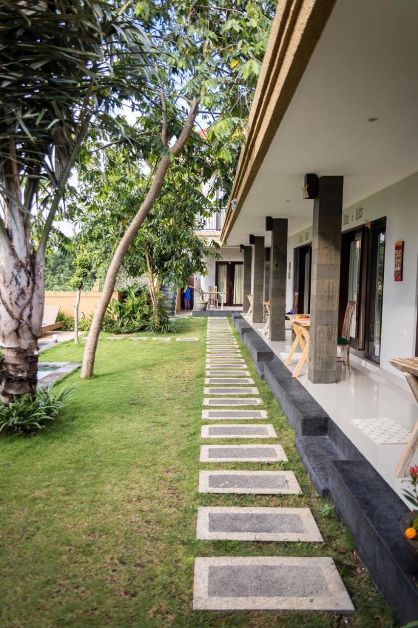 Umah Tikari Guesthouse Canggu Esterno foto