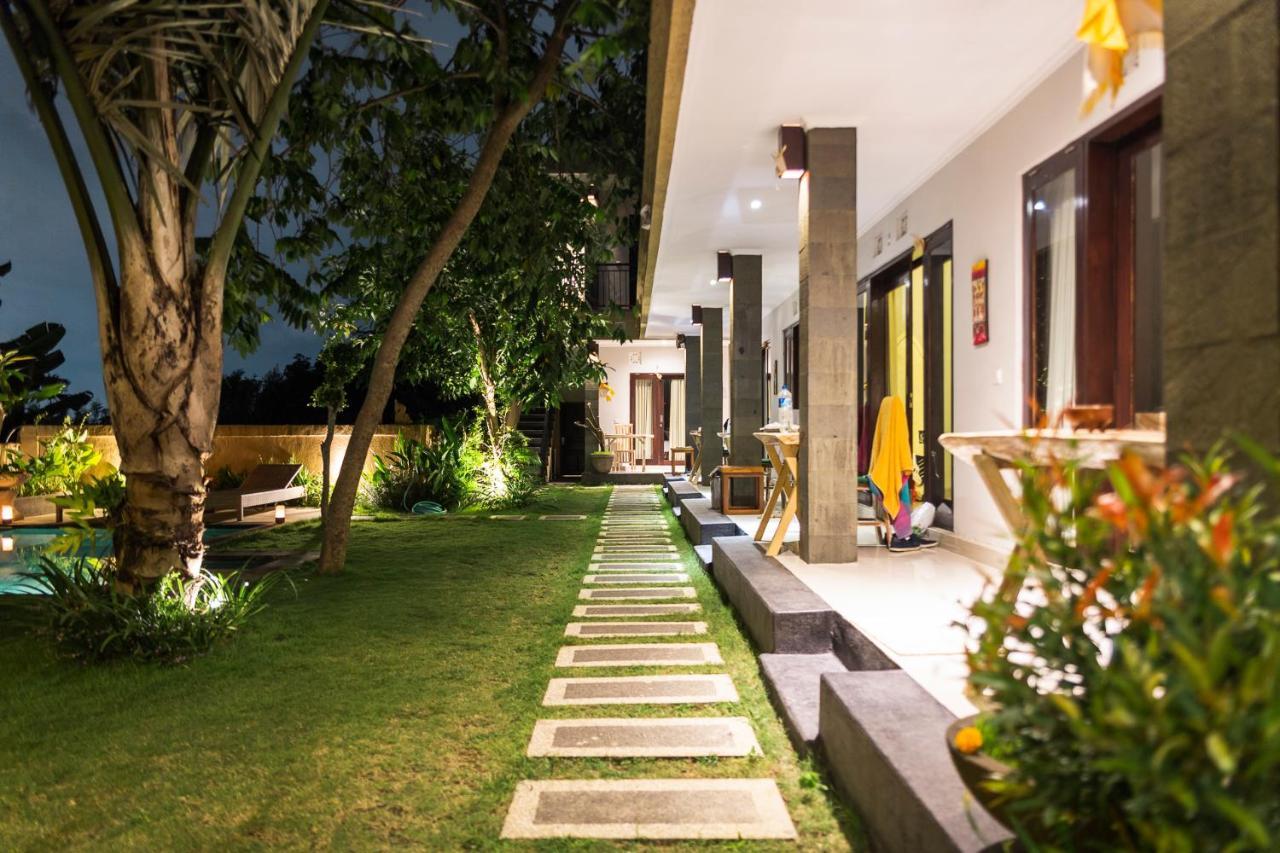 Umah Tikari Guesthouse Canggu Esterno foto