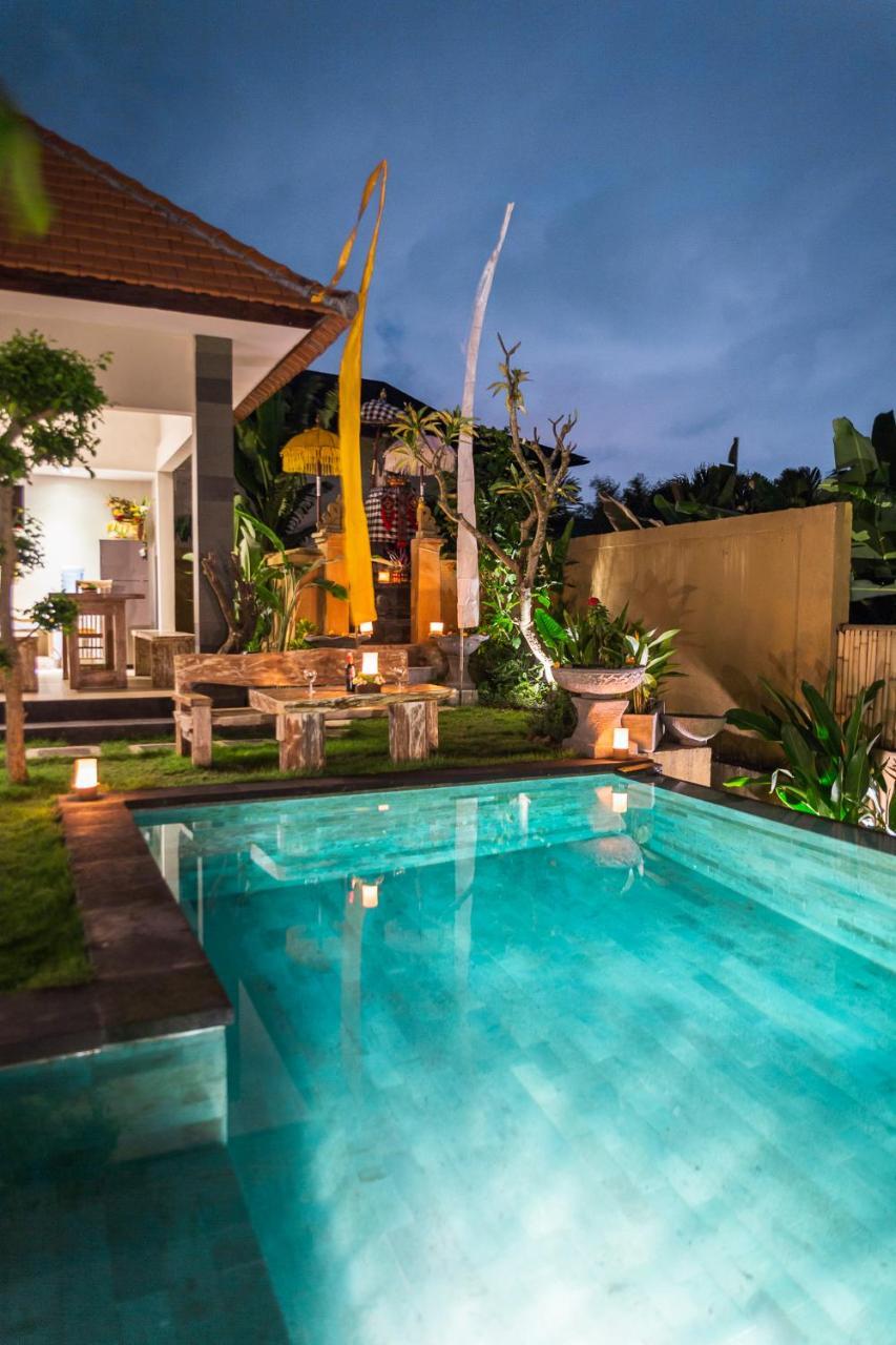 Umah Tikari Guesthouse Canggu Esterno foto