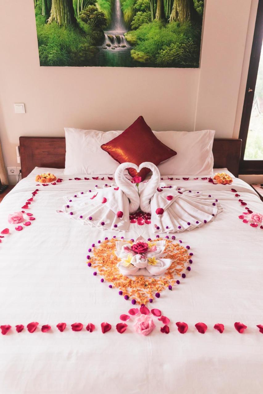 Umah Tikari Guesthouse Canggu Esterno foto